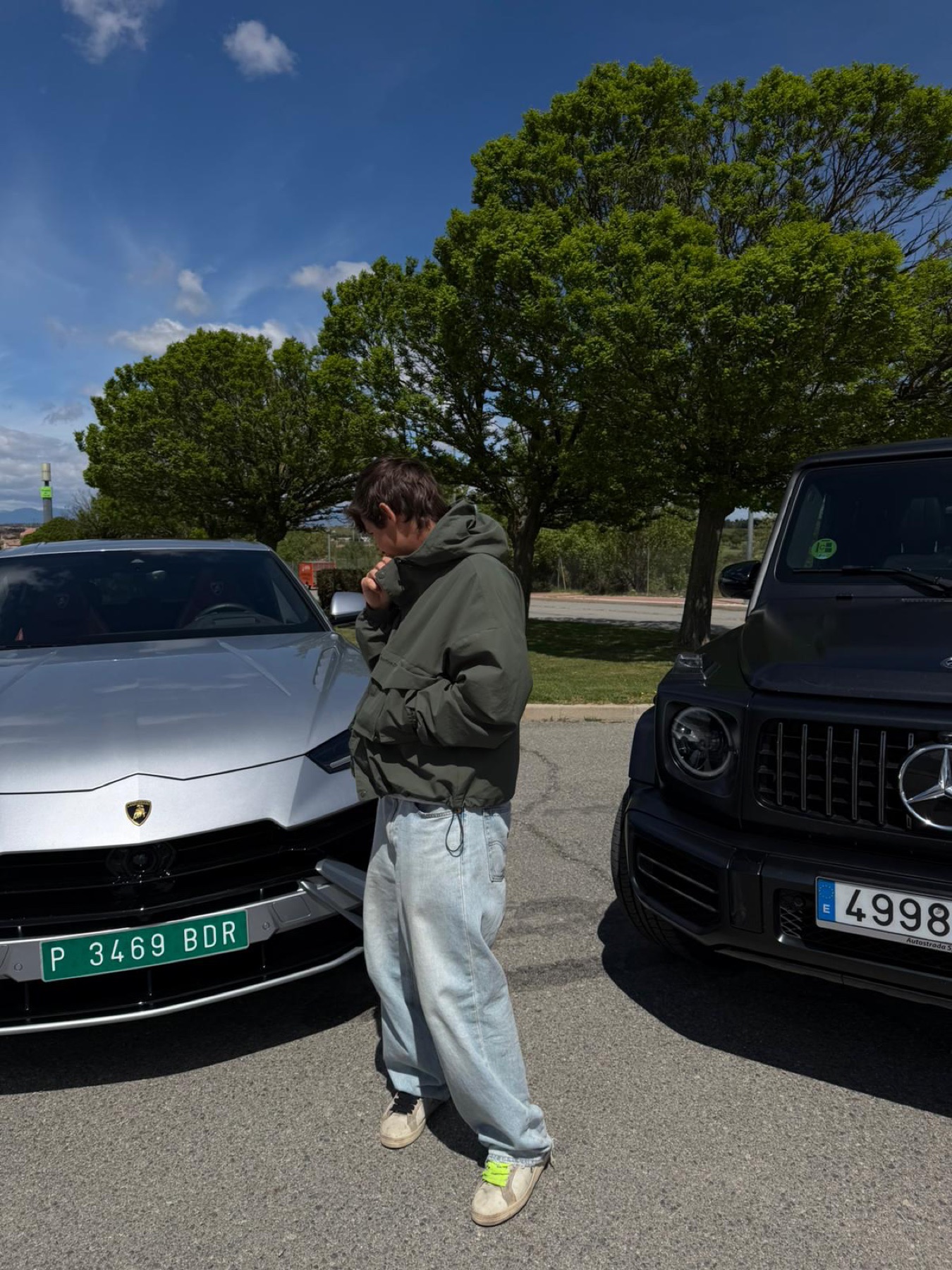 Entre un Lamborghini y un Mercedes G